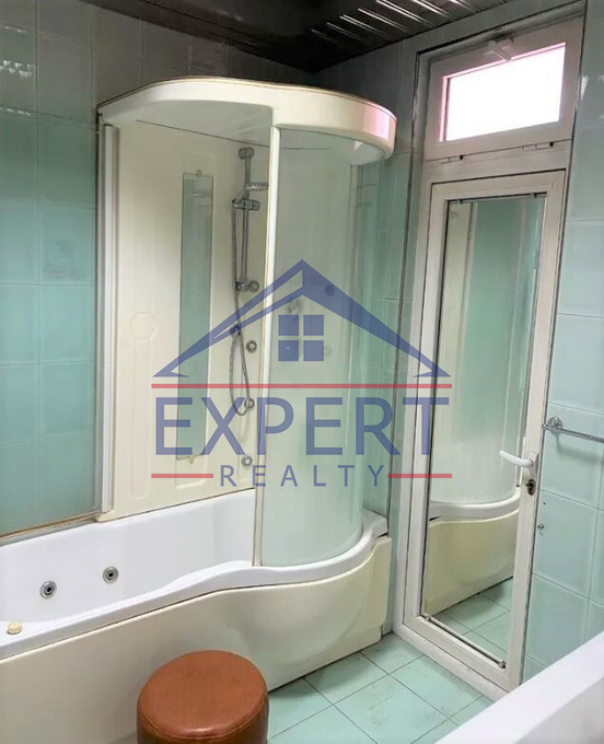 ԿԵՆՏՐՈՆ, ԶԱՔՅԱՆ ՓՈՂՈՑ, 3 ՍԵՆՅԱԿ