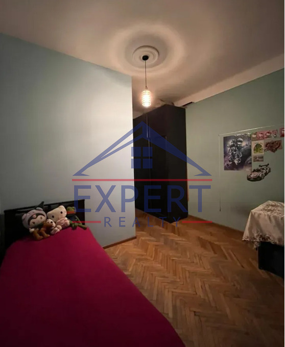 ԱՐԱԲԿԻՐ, ԿԻԵՎՅԱՆ ՓՈՂՈՑ, 3 ՍԵՆՅԱԿ