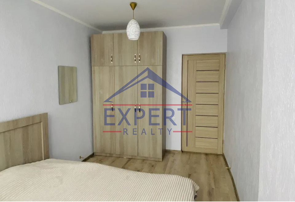 ԿԵՆՏՐՈՆ, ՔԱՋԱԶՆՈՒՆԻ ՓՈՂՈՑ, 2 ՍԵՆՅԱԿ