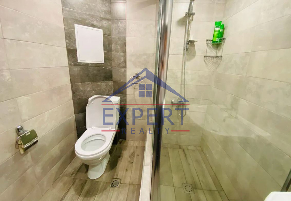 ԿԵՆՏՐՈՆ, ՔԱՋԱԶՆՈՒՆԻ ՓՈՂՈՑ, 2 ՍԵՆՅԱԿ