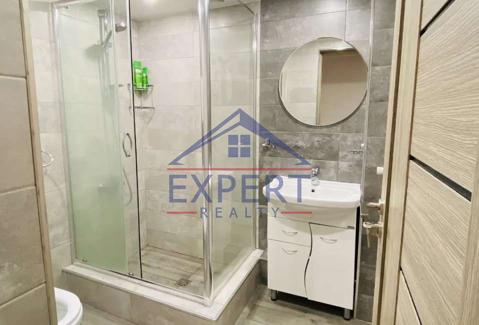 ԿԵՆՏՐՈՆ, ՔԱՋԱԶՆՈՒՆԻ ՓՈՂՈՑ, 2 ՍԵՆՅԱԿ