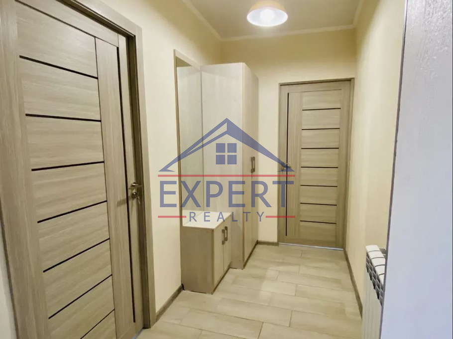 ԿԵՆՏՐՈՆ, ՔԱՋԱԶՆՈՒՆԻ ՓՈՂՈՑ, 2 ՍԵՆՅԱԿ