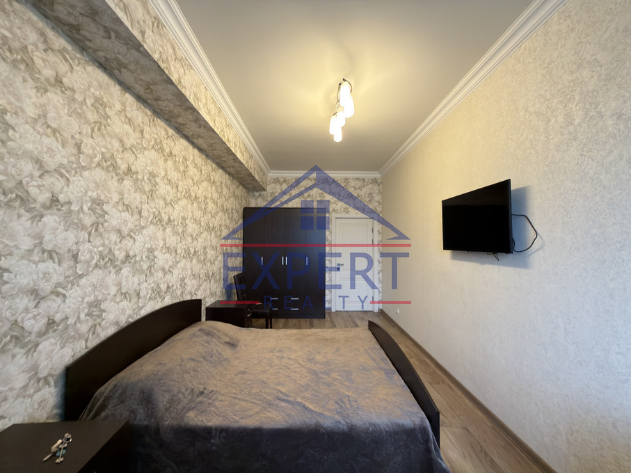 ԿԵՆՏՐՈՆ, ՌՈՍՏՈՄԻ ՓՈՂՈՑ, 2 ՍԵՆՅԱԿ