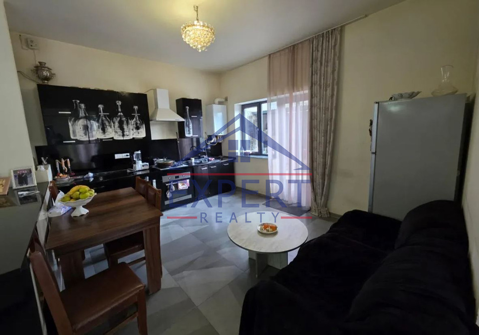 ԱՎԱՆ-ԱՌԻՆՋ, ՊԱՐՈՒՅՐ ՍԵՎԱԿ ԹԱՂԱՄԱՍ, 4 ՍԵՆՅԱԿ