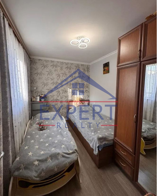 ԱՌԻՆՋ, ՊԱՐՈՒՅՐ ՍևԱԿ ԹԱՂԱՄԱՍ 6 ՍԵՆՅԱԿ