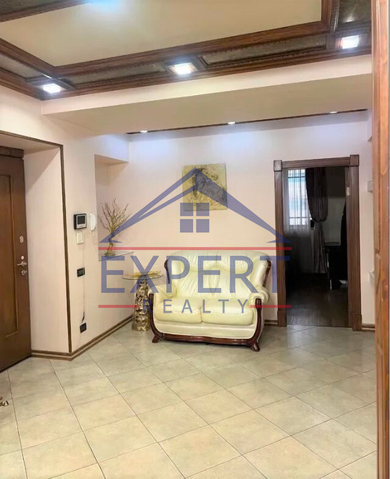 ԿԵՆՏՐՈՆ, ԵԶՆԻԿ ԿՈՂԲԱՑՈՒ ՓՈՂՈՑ, 3 ՍԵՆՅԱԿ