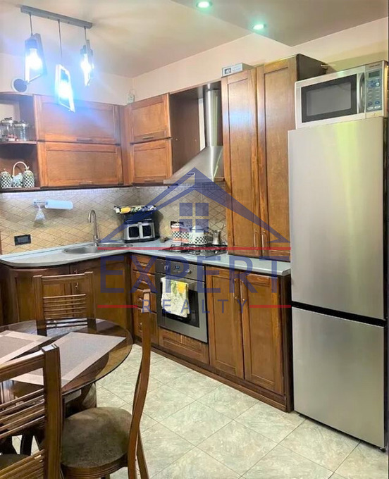 ԿԵՆՏՐՈՆ, ԵԶՆԻԿ ԿՈՂԲԱՑՈՒ ՓՈՂՈՑ, 3 ՍԵՆՅԱԿ