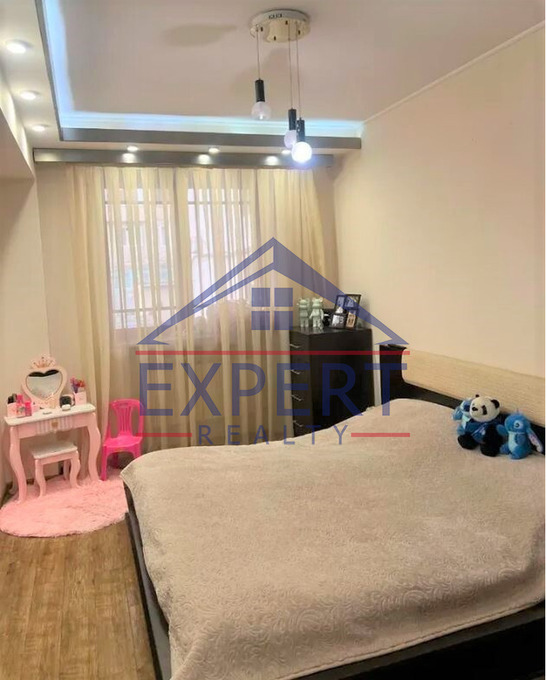 ԿԵՆՏՐՈՆ, ԵԶՆԻԿ ԿՈՂԲԱՑՈՒ ՓՈՂՈՑ, 3 ՍԵՆՅԱԿ