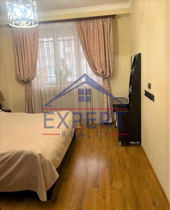 ԿԵՆՏՐՈՆ, ԵԶՆԻԿ ԿՈՂԲԱՑՈՒ ՓՈՂՈՑ, 3 ՍԵՆՅԱԿ