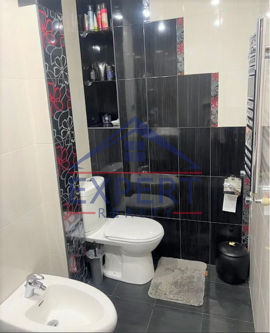 ԿԵՆՏՐՈՆ, ԵԶՆԻԿ ԿՈՂԲԱՑՈՒ ՓՈՂՈՑ, 3 ՍԵՆՅԱԿ