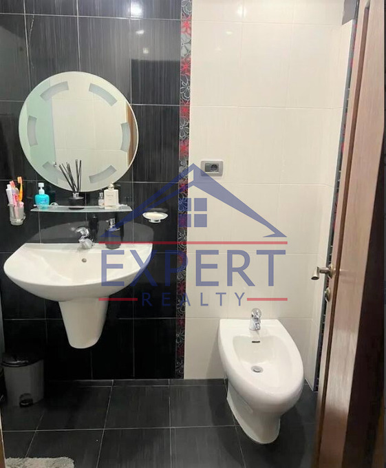 ԿԵՆՏՐՈՆ, ԵԶՆԻԿ ԿՈՂԲԱՑՈՒ ՓՈՂՈՑ, 3 ՍԵՆՅԱԿ