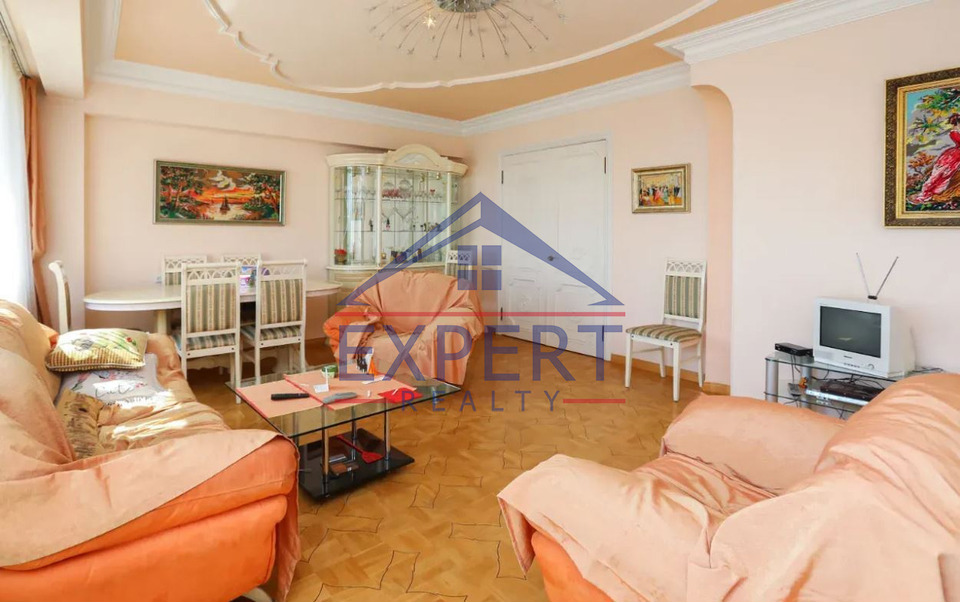 ԱՐԱԲԿԻՐ, ՕՐԲԵԼԻ ՓՈՂՈՑ, 3 ՍԵՆՅԱԿ