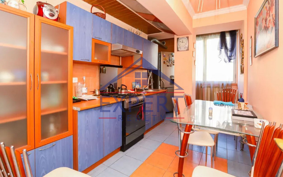 ԱՐԱԲԿԻՐ, ՕՐԲԵԼԻ ՓՈՂՈՑ, 3 ՍԵՆՅԱԿ