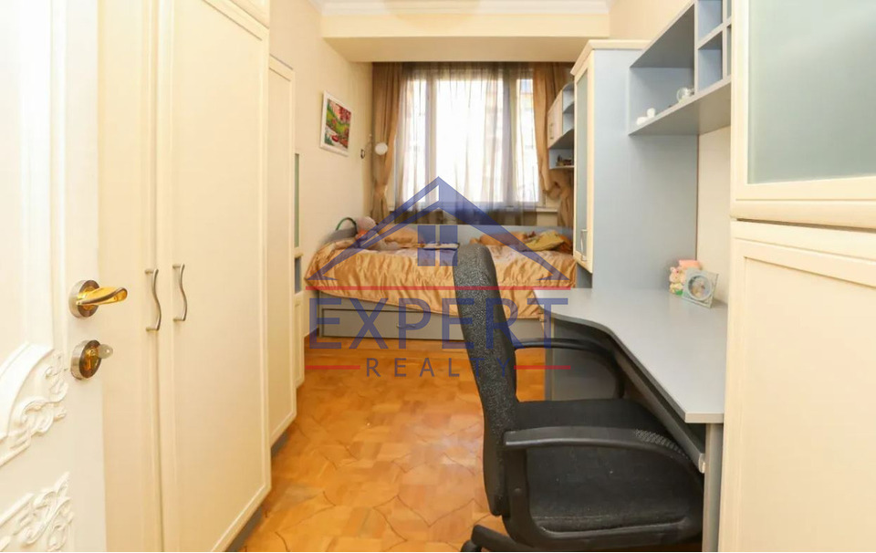 ԱՐԱԲԿԻՐ, ՕՐԲԵԼԻ ՓՈՂՈՑ, 3 ՍԵՆՅԱԿ