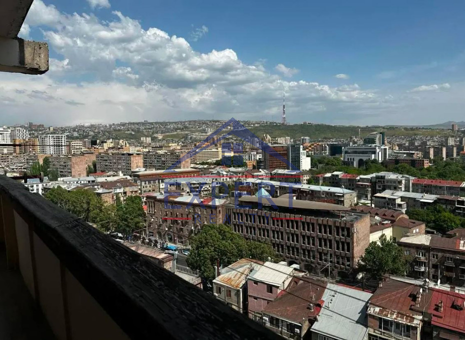 ԿԵՆՏՐՈՆ, ՊԱՐՈՆՅԱՆ ՓՈՂՈՑ, 3 ՍԵՆՅԱԿ