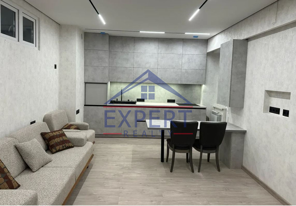 ՔԱՆԱՔԵՌ ԶԵՅԹՈՒՆ   ՊԱՐՈՒՅՐ ՍԵՎԱԿ  3 ՍԵՆՅԱԿ