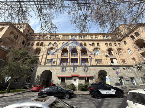 ԿԵՆՏՐՈՆ, ՄՈՍԿՈՎՅԱՆ ՓՈՂՈՑ, 300ՔՄ