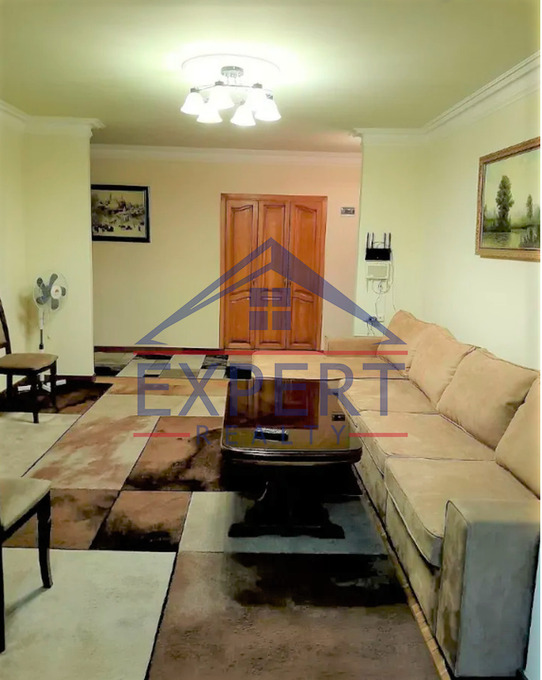 ԿԵՆՏՐՈՆ, ՍՈՒՐԲ ԳՐԻԳՈՐ ԼՈՒՍԱՎՈՐՉԻ ՓՈՂՈՑ, 2 ՍԵՆՅԱԿ