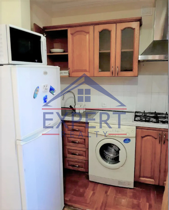 ԿԵՆՏՐՈՆ, ՍՈՒՐԲ ԳՐԻԳՈՐ ԼՈՒՍԱՎՈՐՉԻ ՓՈՂՈՑ, 2 ՍԵՆՅԱԿ