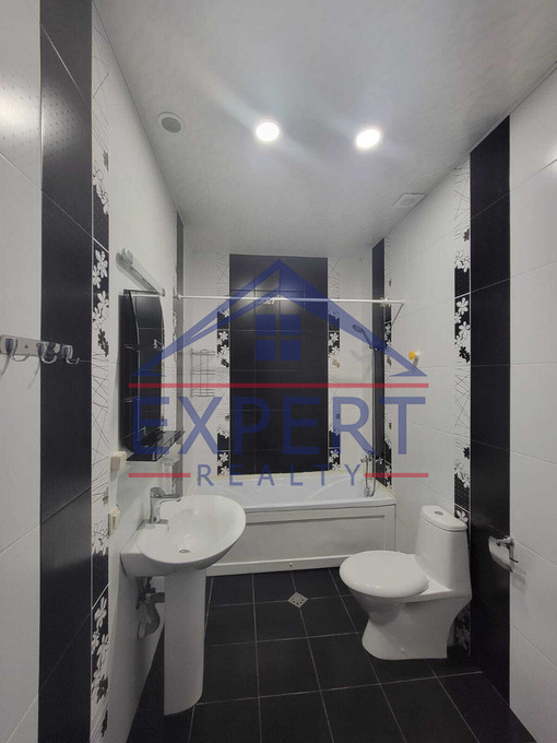 ԿԵՆՏՐՈՆ, ԱՐԱՄԻ ՓՈՂՈՑ, 3 ՍԵՆՅԱԿ