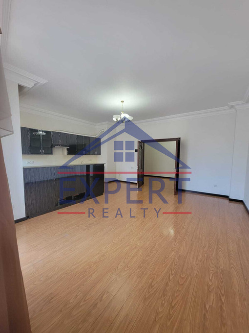 ԿԵՆՏՐՈՆ, ԱՐԱՄԻ ՓՈՂՈՑ, 3 ՍԵՆՅԱԿ