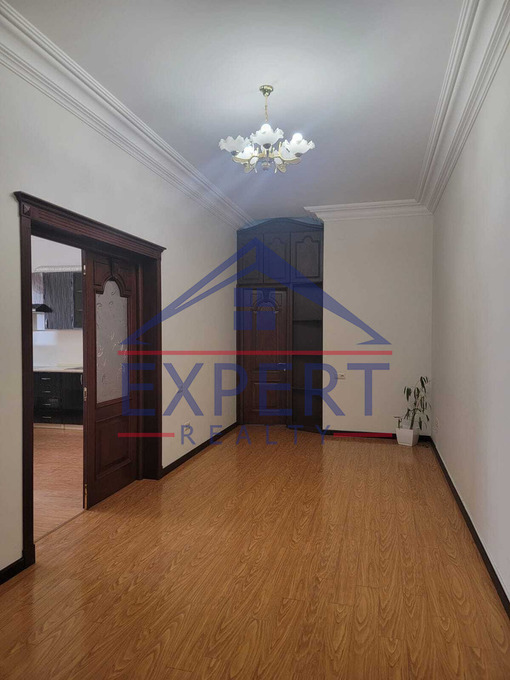 ԿԵՆՏՐՈՆ, ԱՐԱՄԻ ՓՈՂՈՑ, 3 ՍԵՆՅԱԿ