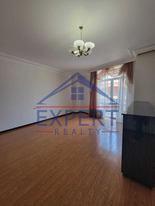 ԿԵՆՏՐՈՆ, ԱՐԱՄԻ ՓՈՂՈՑ, 3 ՍԵՆՅԱԿ