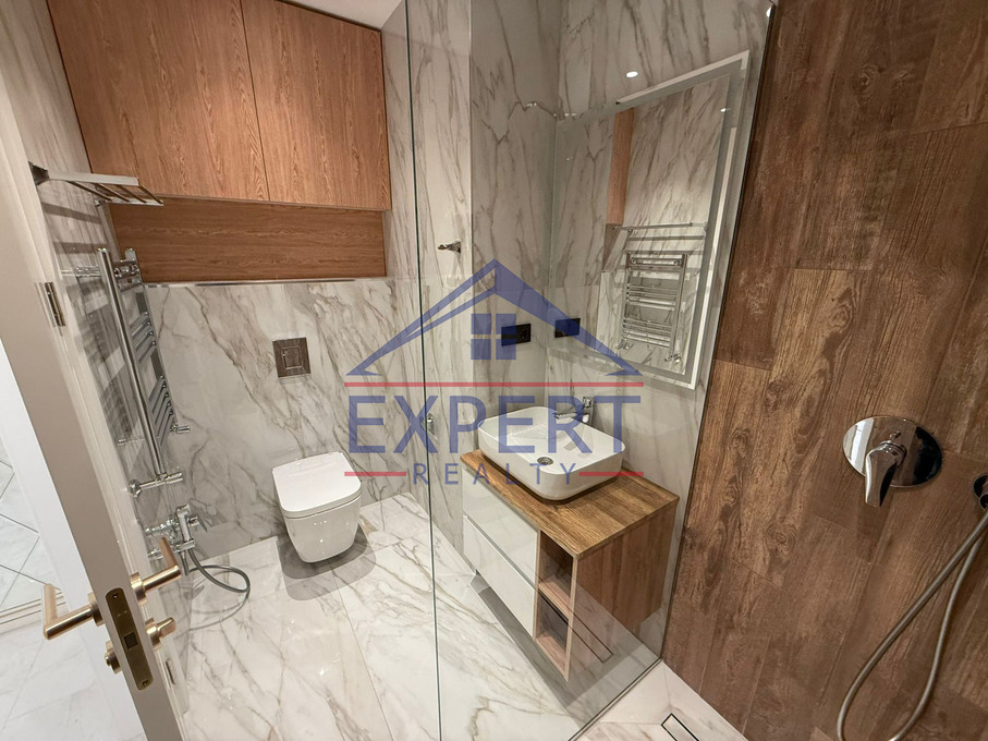 ԿԵՆՏՐՈՆ, ԱՐՇԱԿՈՒՆՅԱՆՑ ՊՈՂՈՏԱ, 2 ՍԵՆՅԱԿ