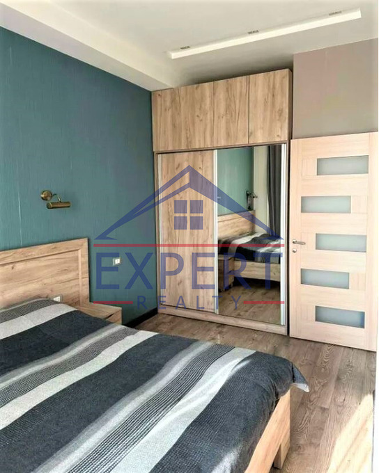 ԿԵՆՏՐՈՆ, ԼԵՌ ԿԱՄՍԱՐ, 4 ՍԵՆՅԱԿ