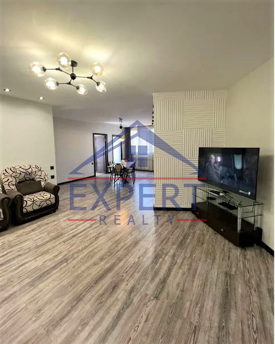 ԿԵՆՏՐՈՆ, ԵՐՎԱՆԴ ՔՈՉԱՐ, 3 ՍԵՆՅԱԿ