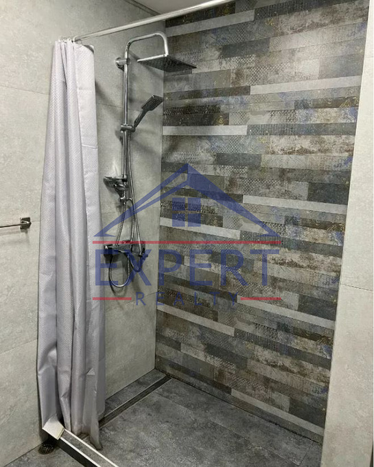 ԿԵՆՏՐՈՆ, ԵՐՎԱՆԴ ՔՈՉԱՐ, 3 ՍԵՆՅԱԿ