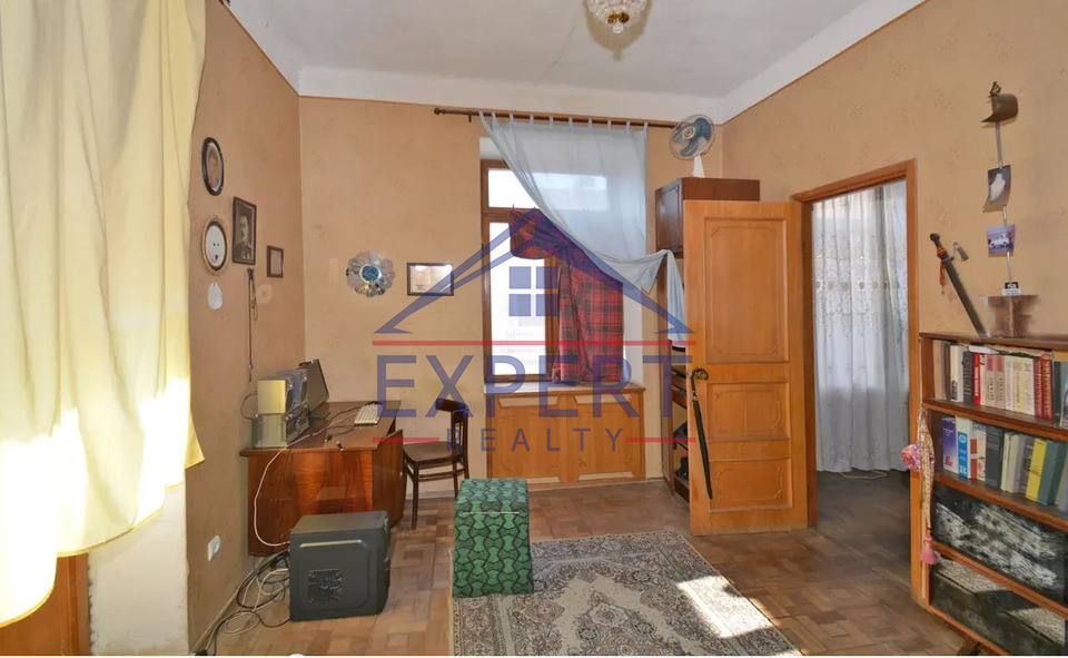 ԿԵՆՏՐՈՆ, ԹՈՒՄԱՆՅԱՆ ՓՈՂՈՑ, 3 ՍԵՆՅԱԿ