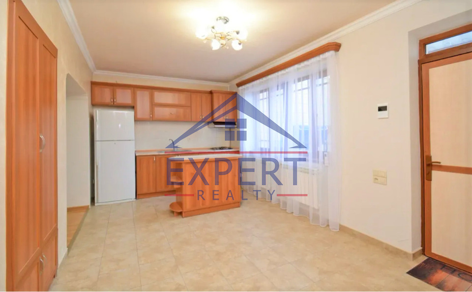 ԱՐԱԲԿԻՐ, ՍԵՎՔԱՐԵՑԻ ՍԱՔՈՅԻ ՓՈՂՈՑ, 2 ՍԵՆՅԱԿ