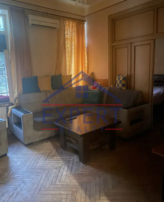 ԿԵՆՏՐՈՆ, ՏՊԱԳՐԻՉՆԵՐԻ ՓՈՂՈՑ, 3 ՍԵՆՅԱԿ