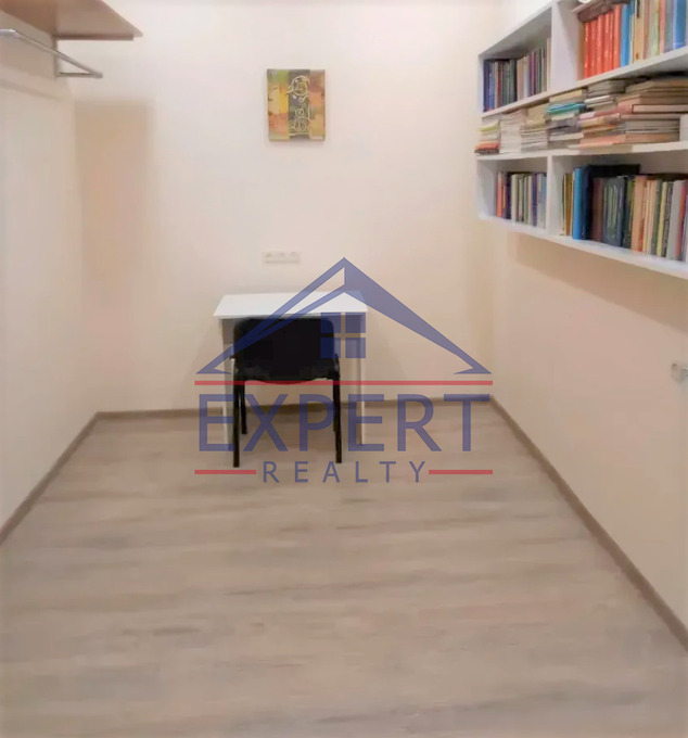 ԱՐԱԲԿԻՐ, ՆԱԻՐԻ ԶԱՐՅԱՆ ՓՈՂՈՑ, 4 ՍԵՆՅԱԿ