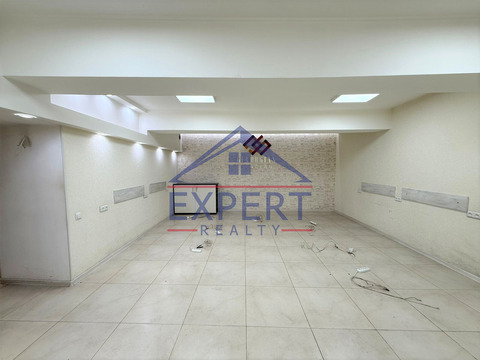 ԿԵՆՏՐՈՆ, ՉԱՐԵՆՑԻ ՓՈՂՈՑ, 85քմ