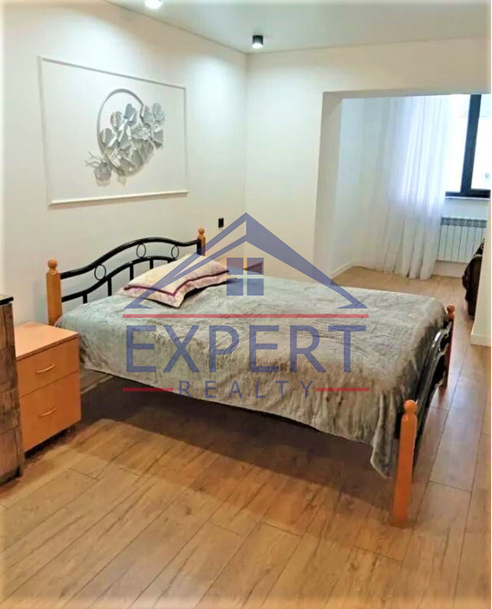 ԱՐԱԲԿԻՐ, ԿՈՄԻՏԱՍԻ ՊՈՂՈՏԱ, 3 ՍԵՆՅԱԿ