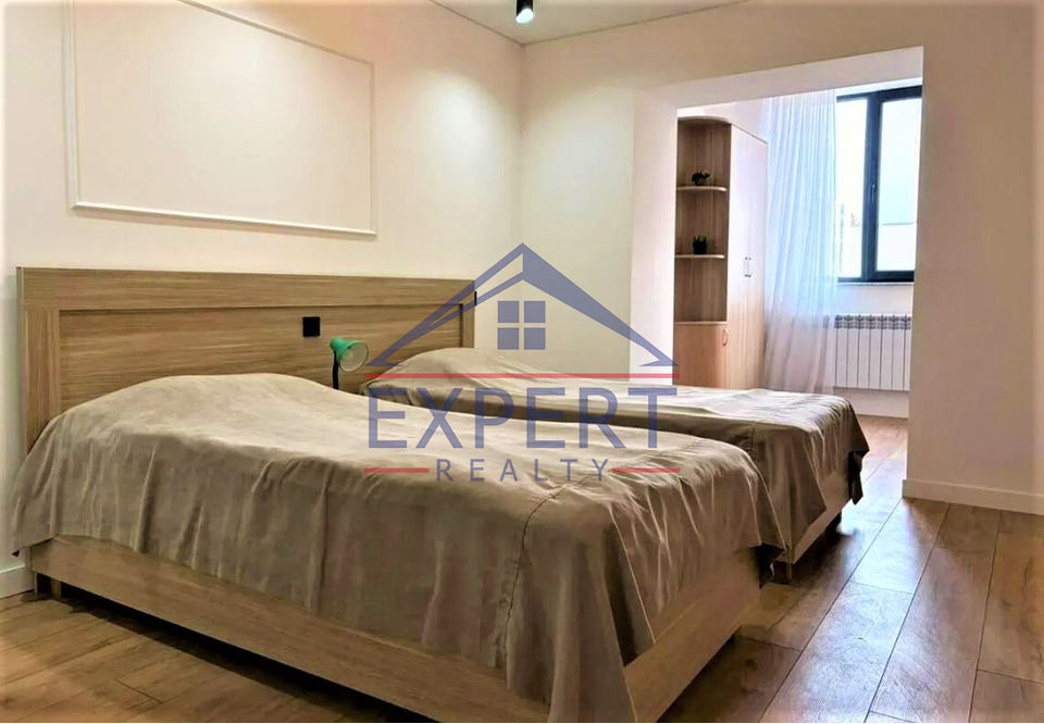 ԱՐԱԲԿԻՐ, ԿՈՄԻՏԱՍԻ ՊՈՂՈՏԱ, 3 ՍԵՆՅԱԿ