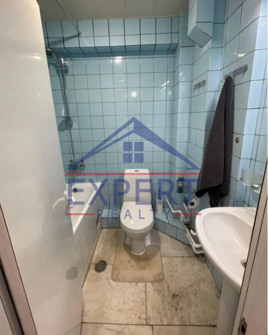 ԿԵՆՏՐՈՆ, ԱՄԻՐՅԱՆ ՓՈՂՈՑ, 1 ՍԵՆՅԱԿ