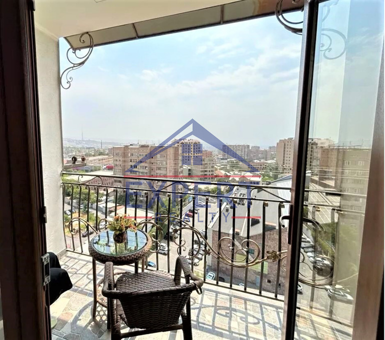 ԱՐԱԲԿԻՐ, ԿՈՄԻՏԱՍԻ ՊՈՂՈՏԱ, 3 ՍԵՆՅԱԿ