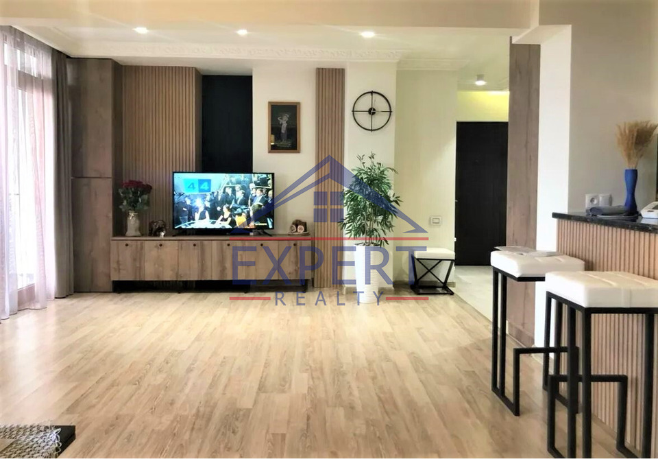 ԱՐԱԲԿԻՐ, ԿՈՄԻՏԱՍԻ ՊՈՂՈՏԱ, 3 ՍԵՆՅԱԿ