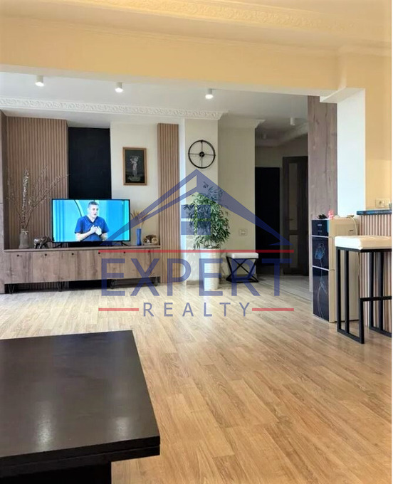 ԱՐԱԲԿԻՐ, ԿՈՄԻՏԱՍԻ ՊՈՂՈՏԱ, 3 ՍԵՆՅԱԿ