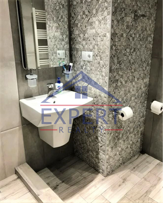 ԱՐԱԲԿԻՐ, ԿՈՄԻՏԱՍԻ ՊՈՂՈՏԱ, 3 ՍԵՆՅԱԿ