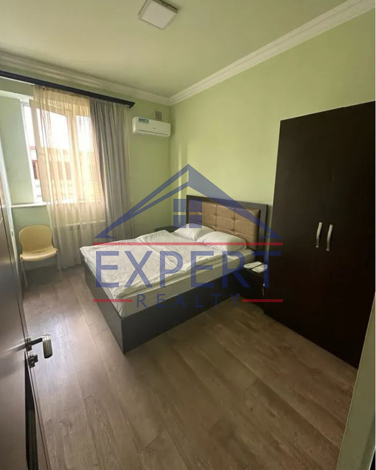 ԿԵՆՏՐՈՆ,ԵՐՎԱՆԴ ՔՈՉԱՐԻ ՓՈՂՈՑ 20 ՍԵՆՅԱԿ
