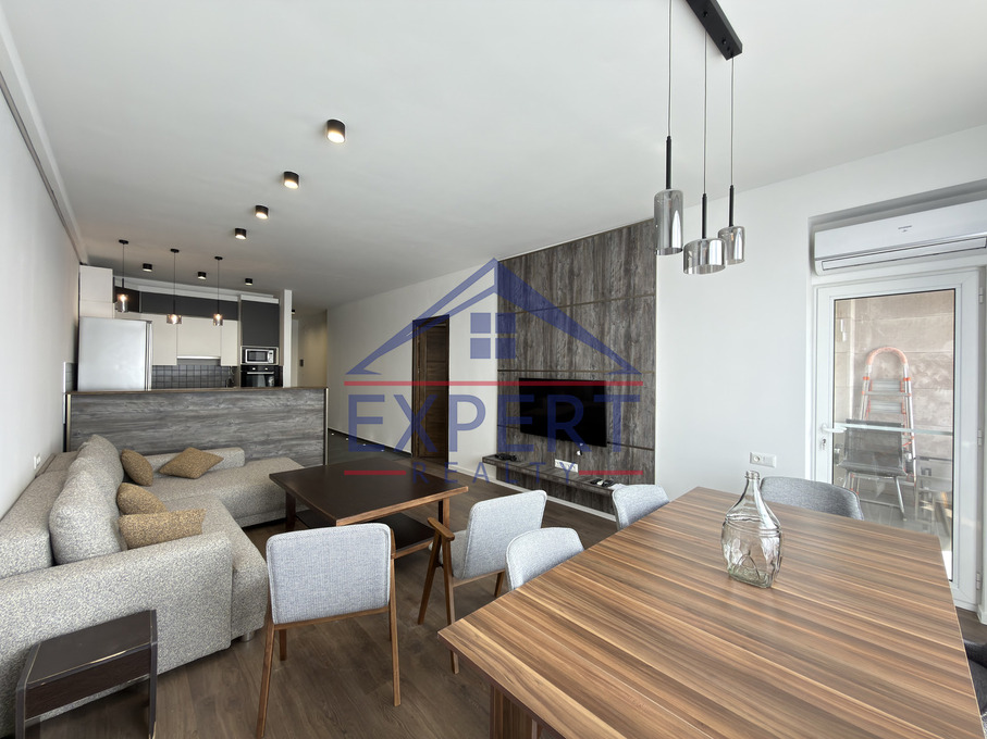 ՔԱՆԱՔԵՌ-ԶԵՅԹՈՒՆ, ՊԱՐՈՒՅՐ ՍԵՎԱԿԻ ՓՈՂՈՑ, 2 ՍԵՆՅԱԿ