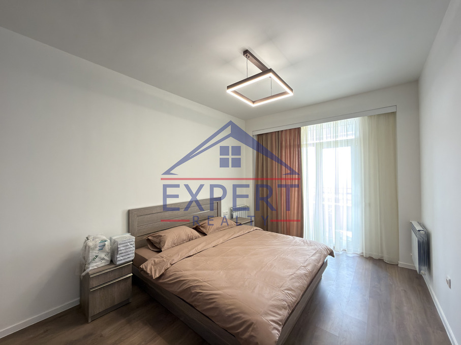 ՔԱՆԱՔԵՌ-ԶԵՅԹՈՒՆ, ՊԱՐՈՒՅՐ ՍԵՎԱԿԻ ՓՈՂՈՑ, 2 ՍԵՆՅԱԿ