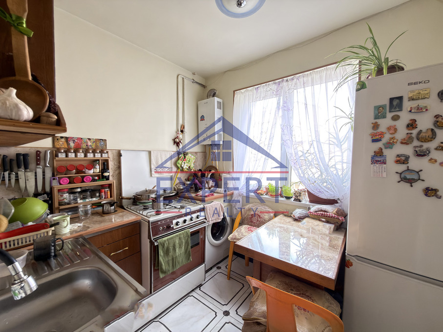 ՔԱՆԱՔԵՌ-ԶԵՅԹՈՒՆ, ԳՈԳՈԼԻ ՓՈՂՈՑ, 3 ՍԵՆՅԱԿ