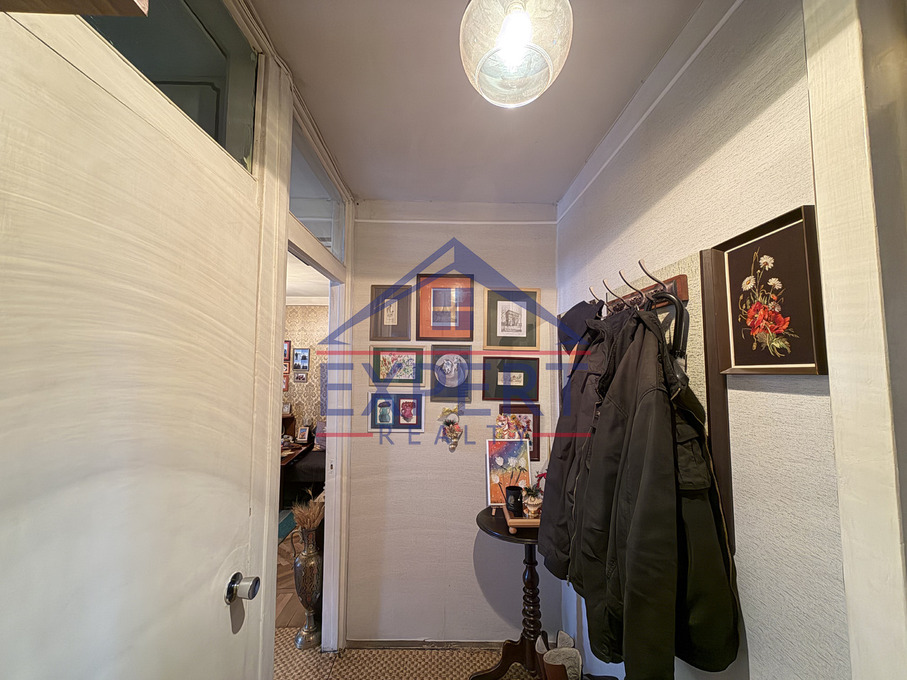 ՔԱՆԱՔԵՌ-ԶԵՅԹՈՒՆ, ԳՈԳՈԼԻ ՓՈՂՈՑ, 3 ՍԵՆՅԱԿ