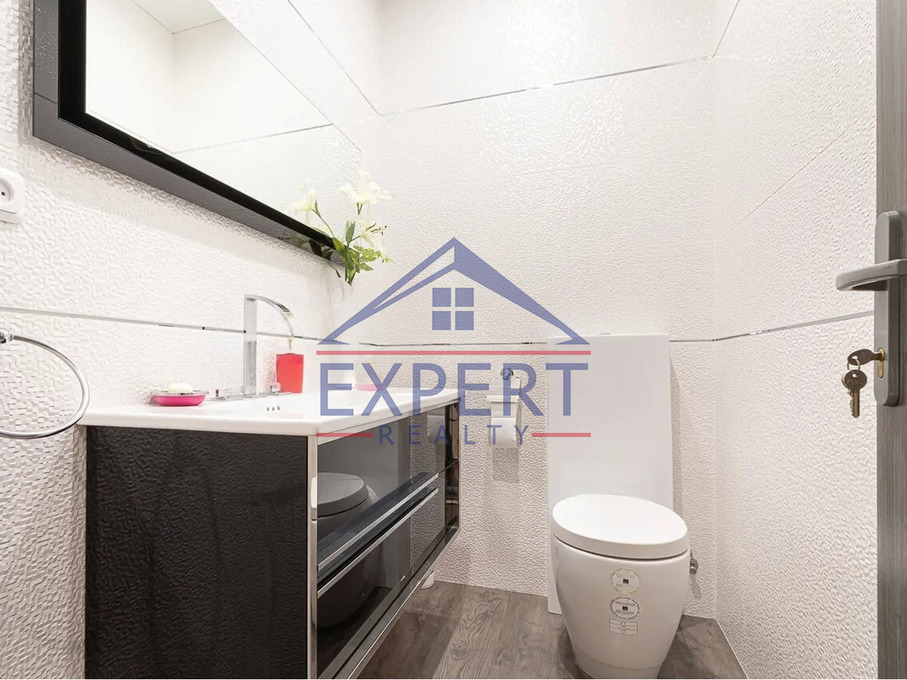 ԿԵՆՏՐՈՆ, ԱՐԱՄԻ ՓՈՂՈՑ, 4 ՍԵՆՅԱԿ