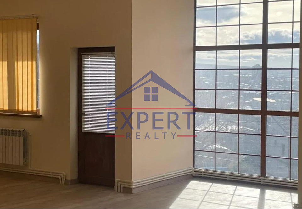 ԿԵՆՏՐՈՆ, ԾՈՎԱԿԱԼ ԻՍԱԿՈՎ, 150ՔՄ